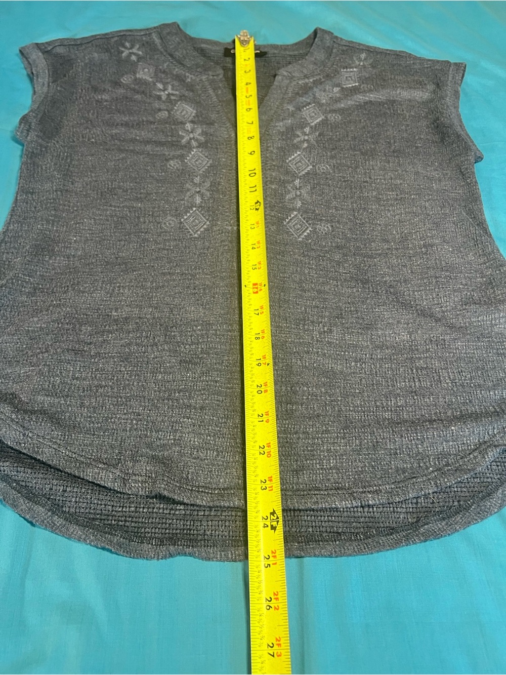 Cable & Gauge Tribal Print V-Neck Cap Sleeve Top Gray S Boho Southwestern - Picture 7 of 13